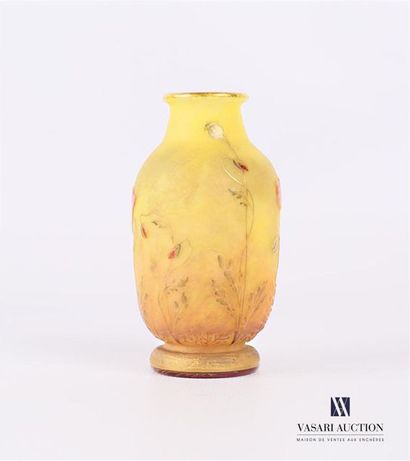 null DAUM Nancy
Vase with yellow background with polychrome decoration and highlights...