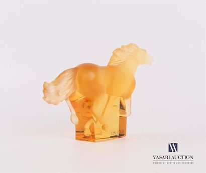 null LALIQUE FRANCE
Subject in orange tinted and sandblasted glass depicting a galloping...
