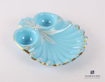 null Presentation dish in the shape of a scallop shell in blue opaline and gold highlights...