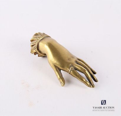 null Gilded bronze paperweight in the shape of a female hand with a ring
(small wear)
Length:...