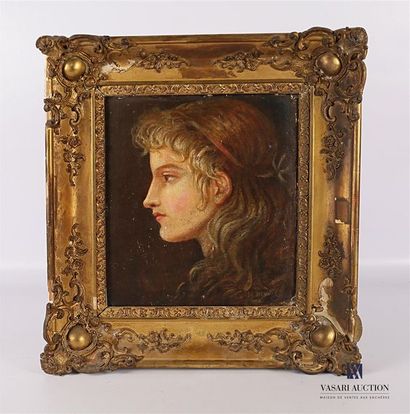 null French school of the XIX - XXth century Girl's 
profile 
Oil on cardboard Apocryphal
signature...