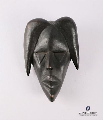 null SIERRA LEONE
Antropomorphic wooden
mask 30's
High. 24 cm: 24 cm
