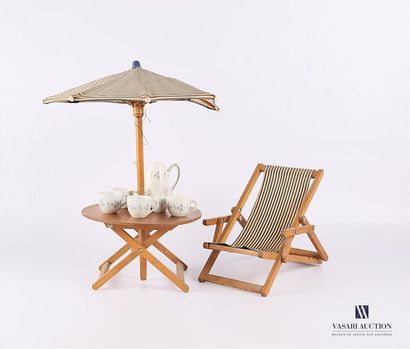 null Chaise-longue, table et parasol en bois et bois de placage et tissus et service...