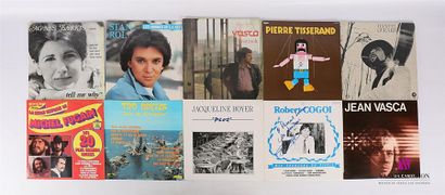 null Lot de dix vinyles :
- Agnes Sarkis Tell me why - 1 disque 33T sous pochette...