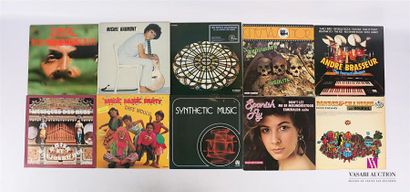 null Lot de dix vinyles :
- Gilberto Gil - 1 disque 33T sous pochette cartonnée -...
