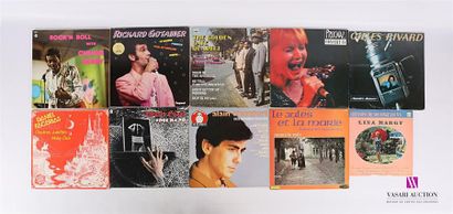 null Lot de dix vinyles :
- Rock'n roll with Chuck Berry - 2 disques 33T sous pochette...