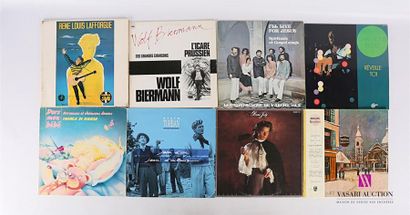 null Lot de huit vinyles :
- René Louis Lafforgue - 2 disques 33T sous pochette cartonnée...