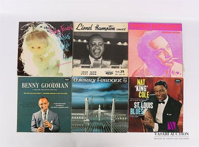 null Lot de six vinyles :
- Thierry Fervant "Seasons of life" - 1 disque 33T sous...