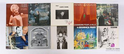 null Lot de dix vinyles :
- Yvonne Germain Mon manége aux chansons - 1 disque 33T...