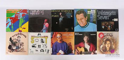 null Lot de dix vinyles :
- John Wetton caught in the crossfire - 1 disque 33T sous...