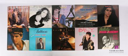 null Lot de dix vinyles :
- Phil Barney Un coeur qui danse - 1 disque 45T sous pochette...