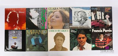 null Lot de dix vinyles :
- Pierre Porte Variances - 1 disque 33T sous pochette cartonnée...