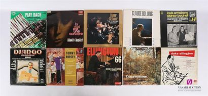 null Lot de dix vinyles :
- Play Bach N°2 Jacques Loussier - 1 disque 33T sous pochette...