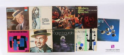 null Lot de neuf vinyles :
- Maurice Chevalier "Ma Pomme" - 1 disque 33T sous pochette...