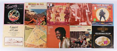 null Lot de dix vinyles :
- Tracey Ullman - 1 disque 45T sous pochette cartonnée...