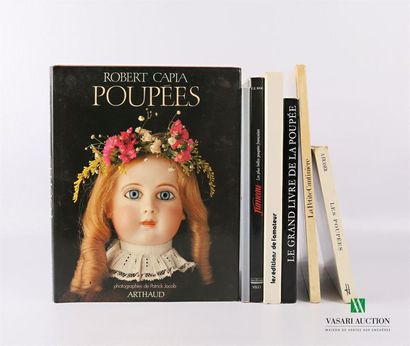 null [POUPÉE]
Ensemble de sept ouvrages dont :
CAPIA Robert - Poupées - Paris Arthaud...