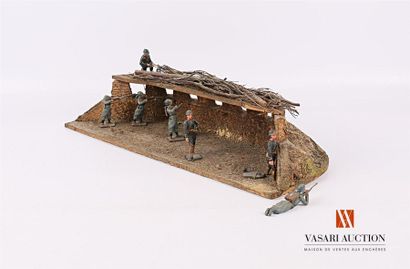 null Diorama: French covered trench with firing battlements: two officers, one shooter...