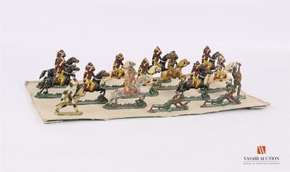null Figurines : Peaux Rouges ; onze cavaliers, deux rampants armés d'arc, un tomawak,...