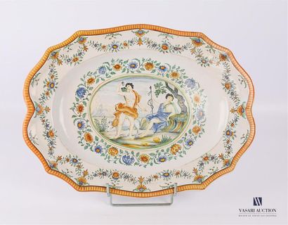 null MOUSTIERS
Polychrome earthenware dish decorated with a mythological scene in...