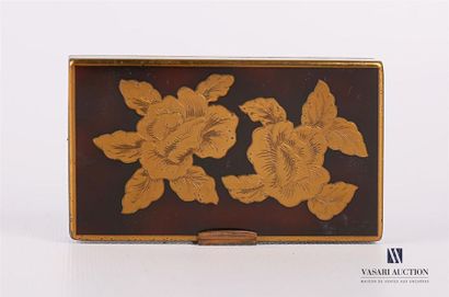 null Rectangular tortoiseshell powder case, the frame in gilt metal, the lid decorated...