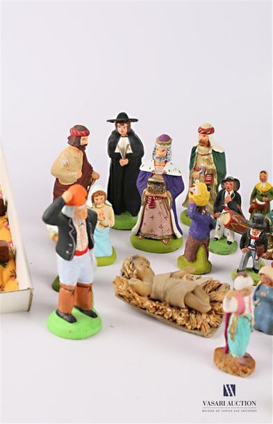 null Batch including santons of Provence of various materials and sizes such as Joseph,...
