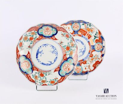 null JAPAN
Two white porcelain plates with polychrome decoration and gold highlights,...