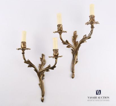 null Pair of varnished bronze sconces with two light arms, the shaft and arms decorated...