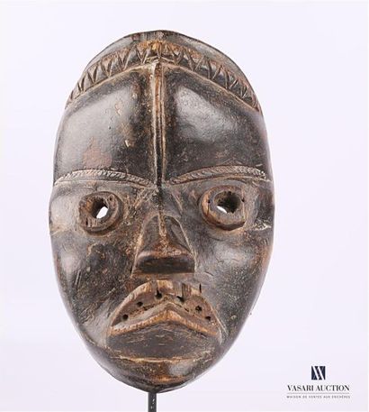null AFRIQUE DE L'OUEST - LIBERIA
Masque Dan en bois
Socle métalique 
Années 50
Haut....