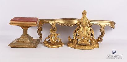 null Set of four gilded wooden pieces comprising: a two-footed wall light console,...
