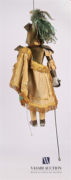 null Marionnette sicilienne représentant un chevalier en armure au casque à plume...