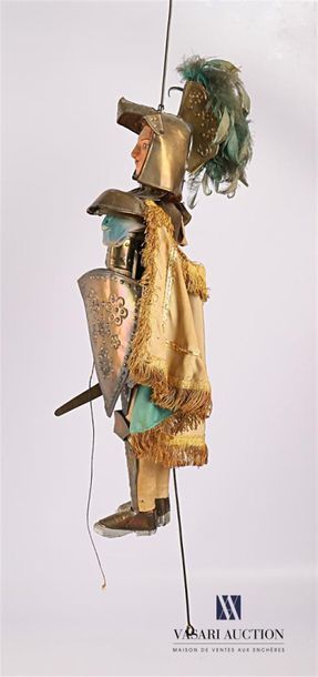 null Marionnette sicilienne représentant un chevalier en armure au casque à plume...
