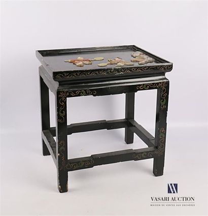 null CHINA
Small table in black lacquered and painted wood, the rectangular shaped...