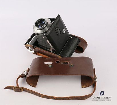 null BESSA brand camera 
Model AGC - Prontor - S - Voigtlander - Vaksar 1 : 4,5/105...