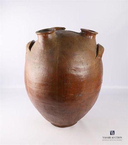 null Ammunition powder jar of ovoid shape made of terracotta, the belly has two lateral...
