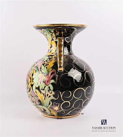 null BELGIUM - QUAREGNON - Manufacture H. Bequet
A spherical earthenware vase with...