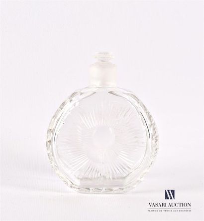 null Moulded and cut crystal bottle decorated with a sun shining on its dishes and...