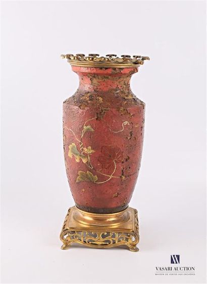 null Baluster-shaped oil lamp base in lacquered terracotta with polychrome decoration...