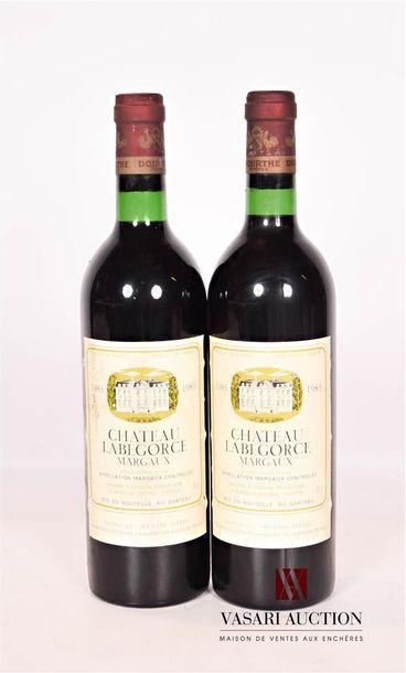 null 2 bouteilles	Château LABÉGORCE	Margaux	1983

	Et.: 1 un peu tachée, 1 plus tachée....