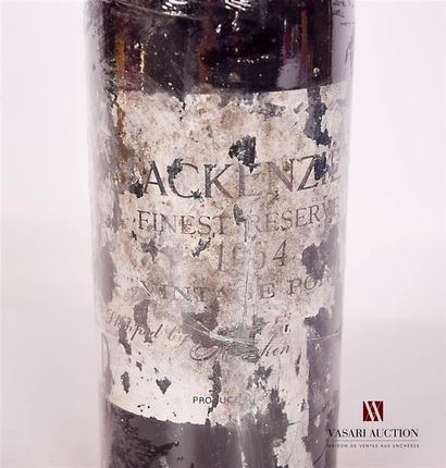 null 1 bouteille	Porto "Finest Reserve" MACKENZIE'S Vintage		1954

	Sans indication...