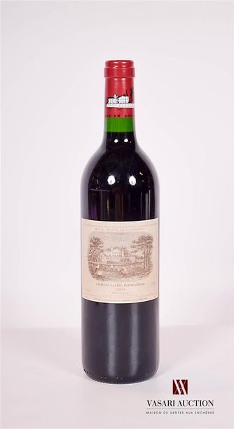 null 1 bottleChâteau LAFITE ROTHSCHILDPauillac 1er GCC1993

	And... a little stained....