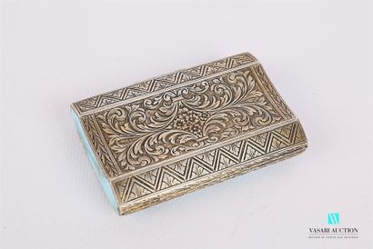 null A silver powder case with a concave bottom presenting a large reserve decorated...