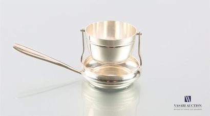 null Passe-thé en métal argenté orné de filets 
Haut. : 5,5 cm
