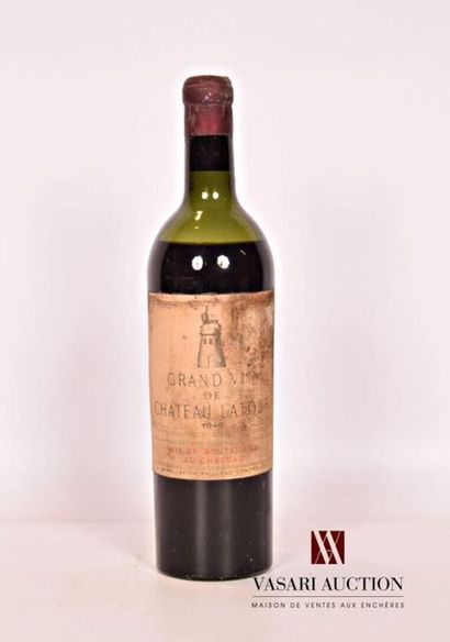 null 1 bouteille	Château LATOUR 	Pauillac 1er GCC	1946
	Et. fanée et très tachée...