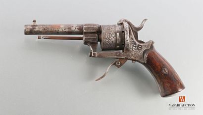 null Revolver à broche type LEFAUCHEUX, calibre 7 mm, barillet à six chambres, gravé...