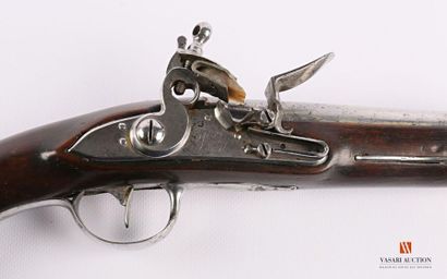 null Pistolet modèle 1763, platine à silex signée Mre de Libreville, et poiçonnée...