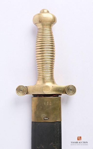 null Glaive réglementaire modèle 1831, poignée laiton poinçonnée, lame de 48,5 cm,...