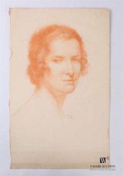 null VAN ROY Dolf (1858-1943) 
Portrait de femme
Sanguine 
Signée en bas à droite...