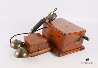 null Cabinet téléphonique à manivelle et sonnettes " Gaston Valantin " en bois, bois...