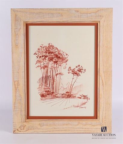 null P. VALLIEZ (XXème siècle)
Vue de forêt
Sanguine sur papier 
Signée en bas à...