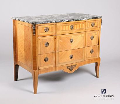 null Chest of drawers in rosewood veneer inlaid with leaves in fillet frames, it...